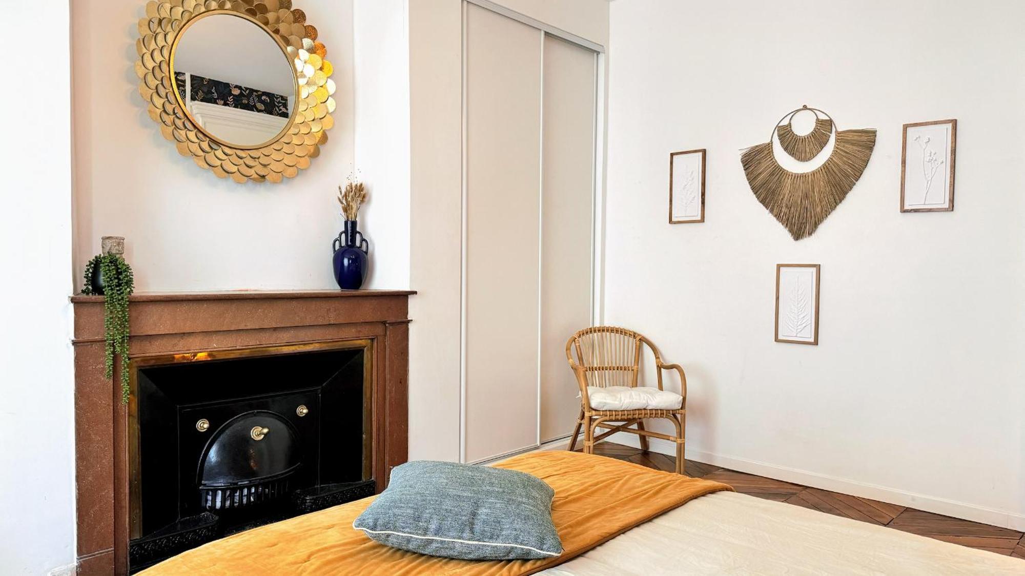 Suite Flamenco Oullins Bagian luar foto