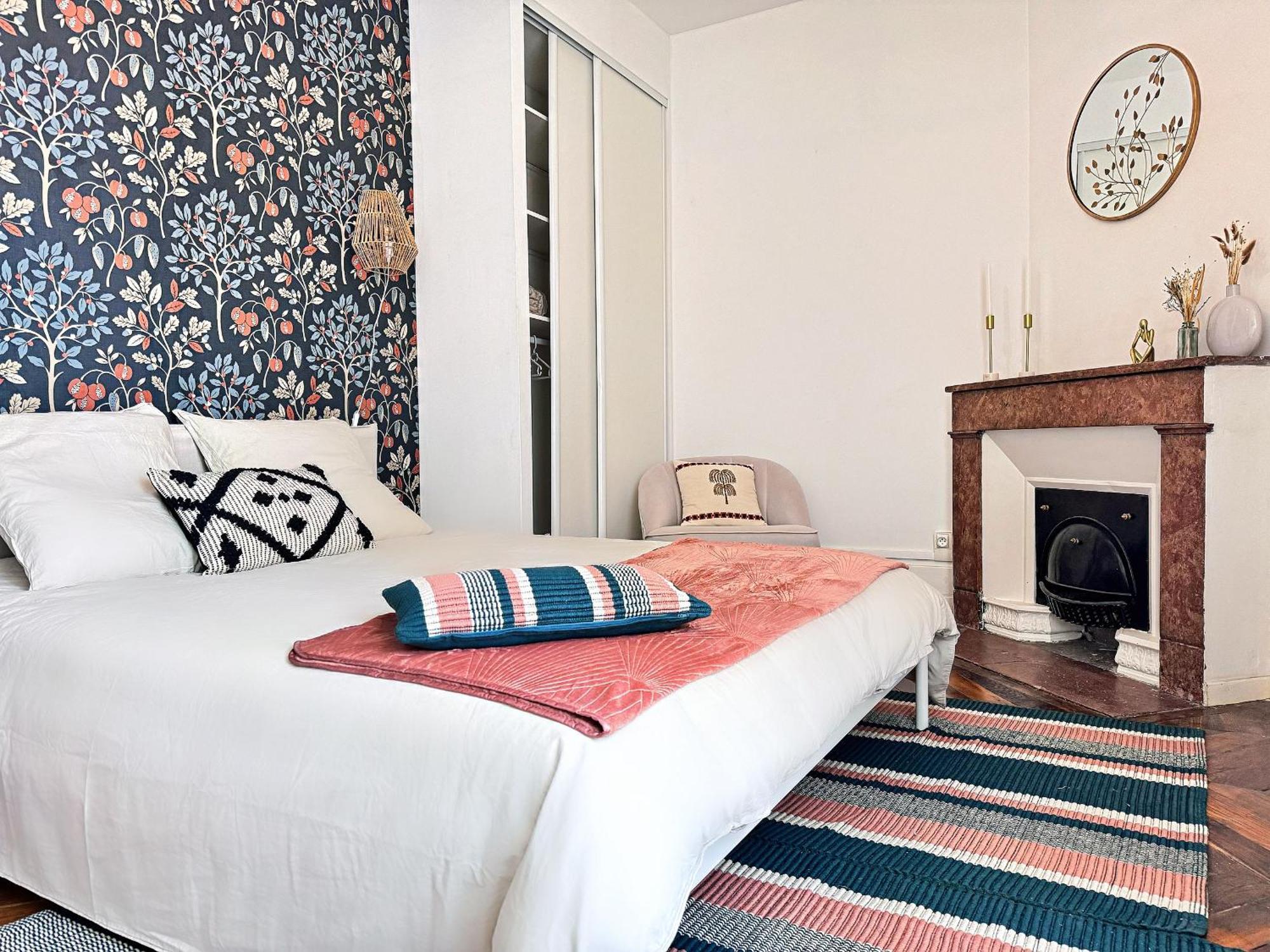 Suite Flamenco Oullins Bagian luar foto