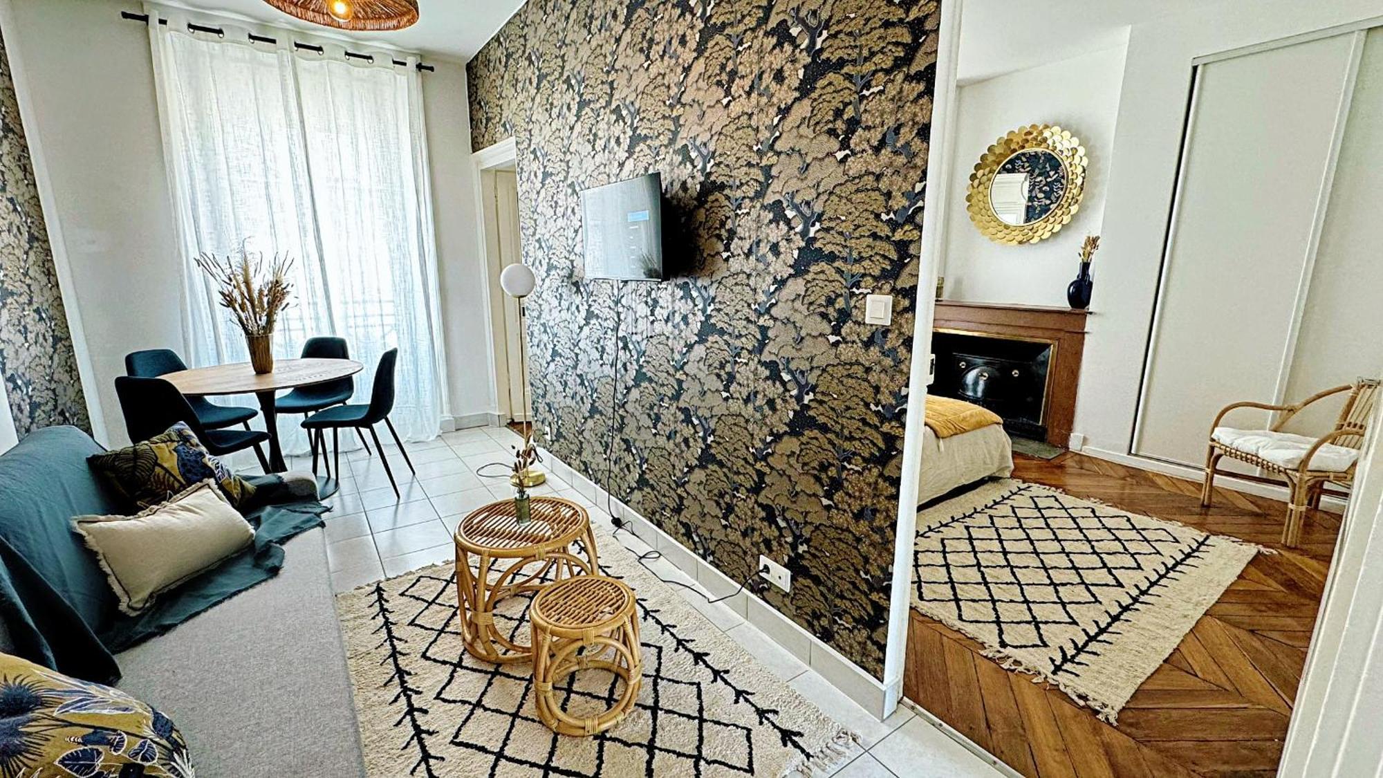 Suite Flamenco Oullins Bagian luar foto